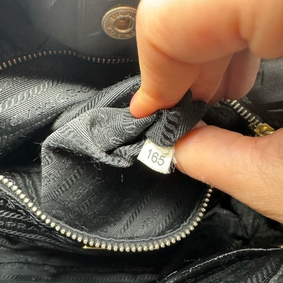 Prada Black Nylon Gaufre Quilted Tessuto Shoulder Bag - Picture 11 of 13